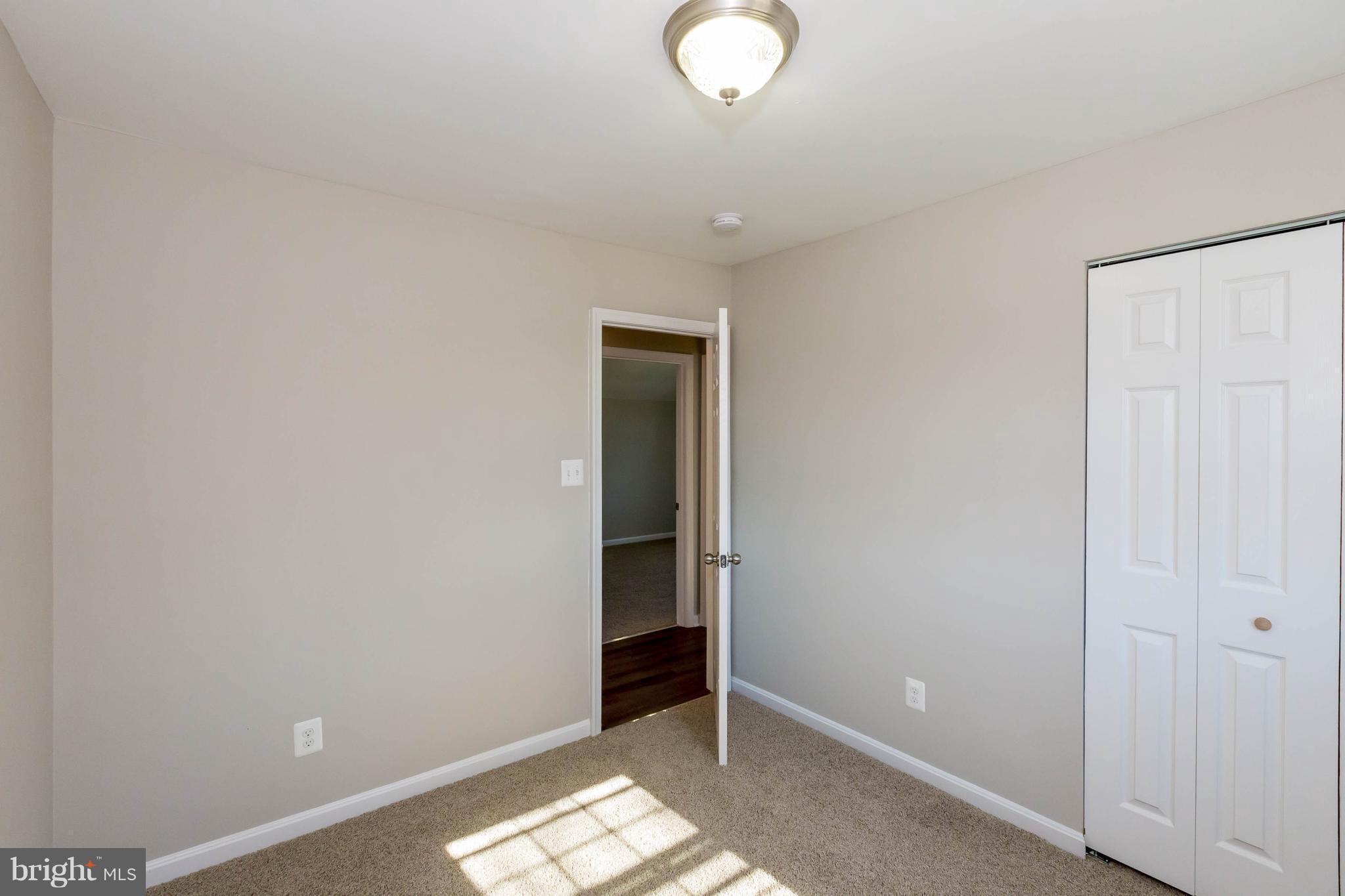 WESTBURY - Residential