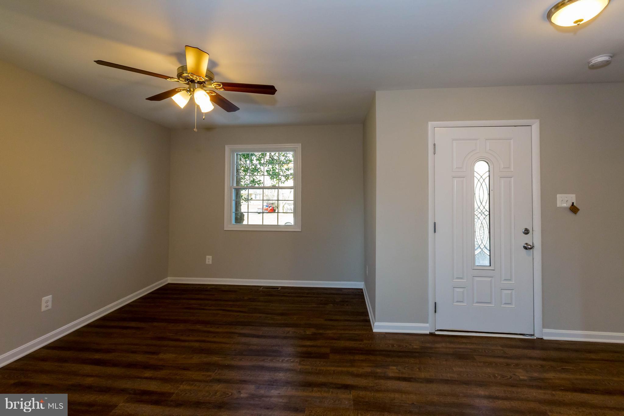 WESTBURY - Residential