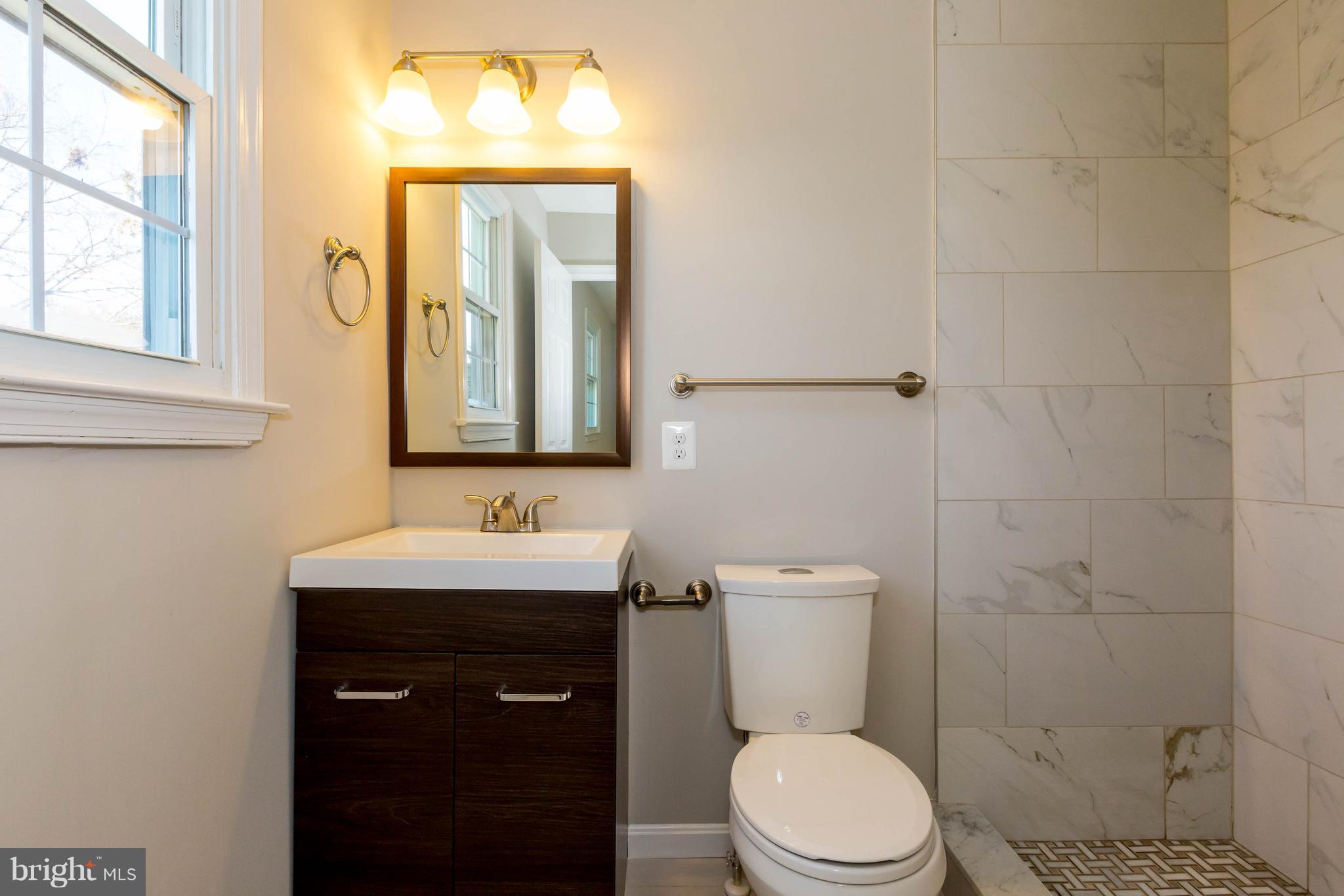 WESTBURY - Residential