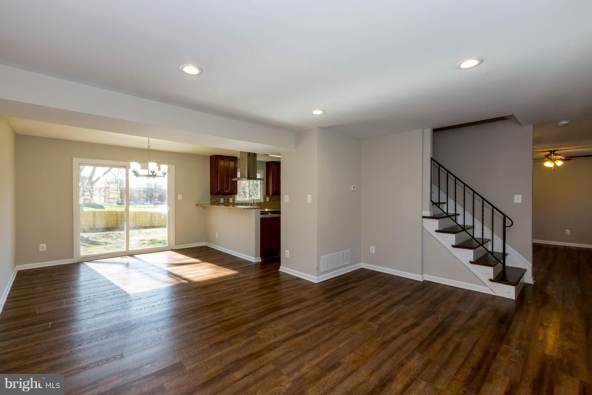 WESTBURY - Residential