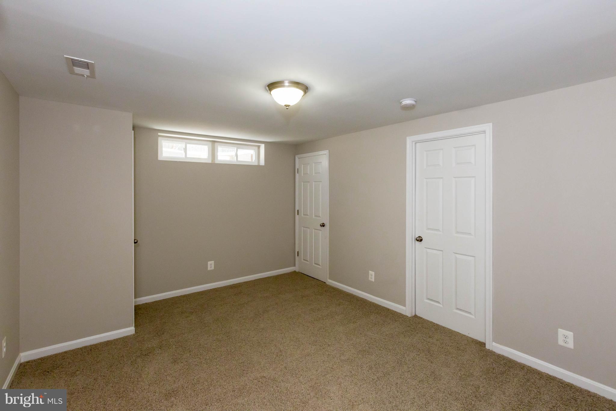 WESTBURY - Residential