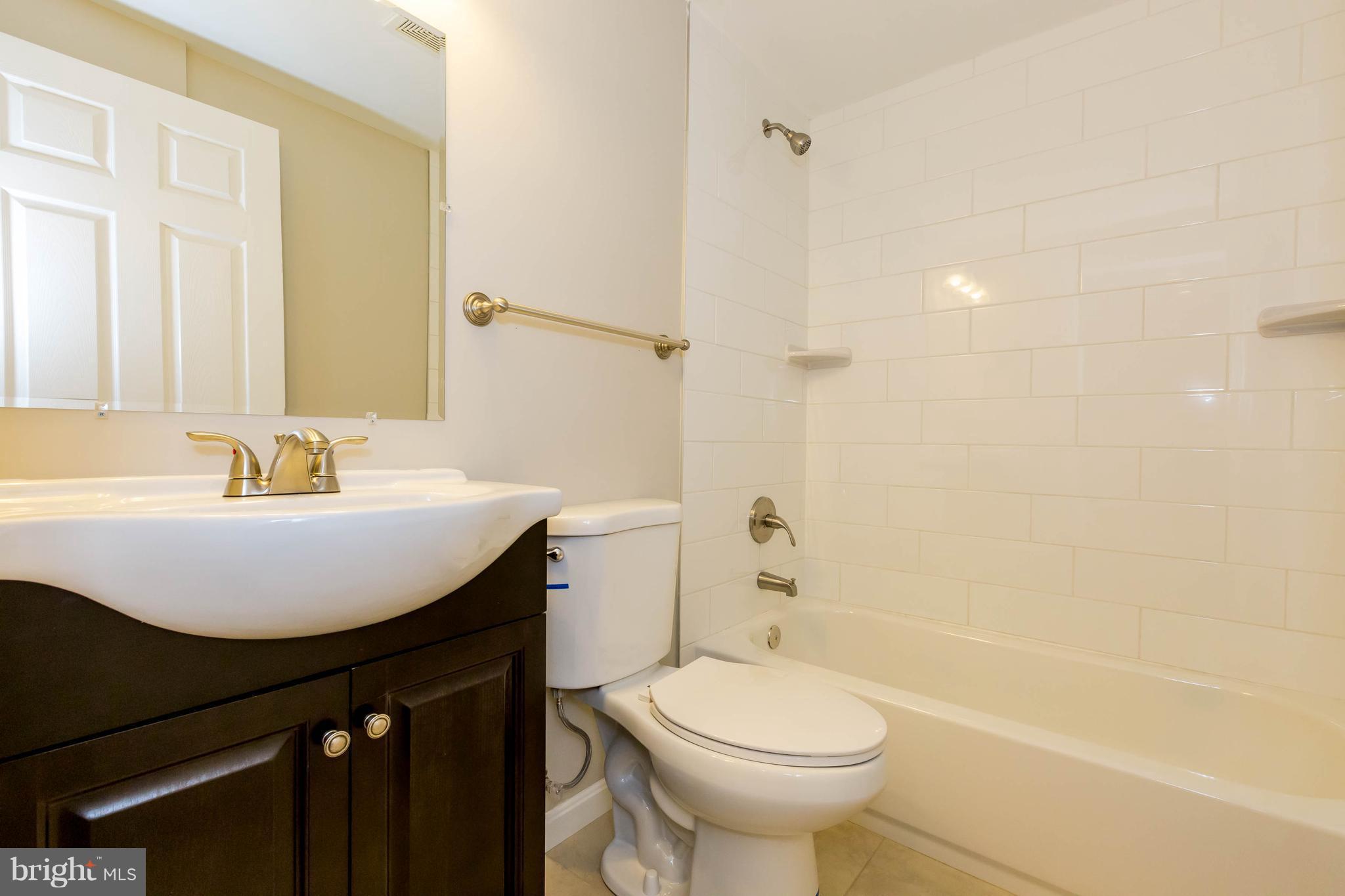 WESTBURY - Residential