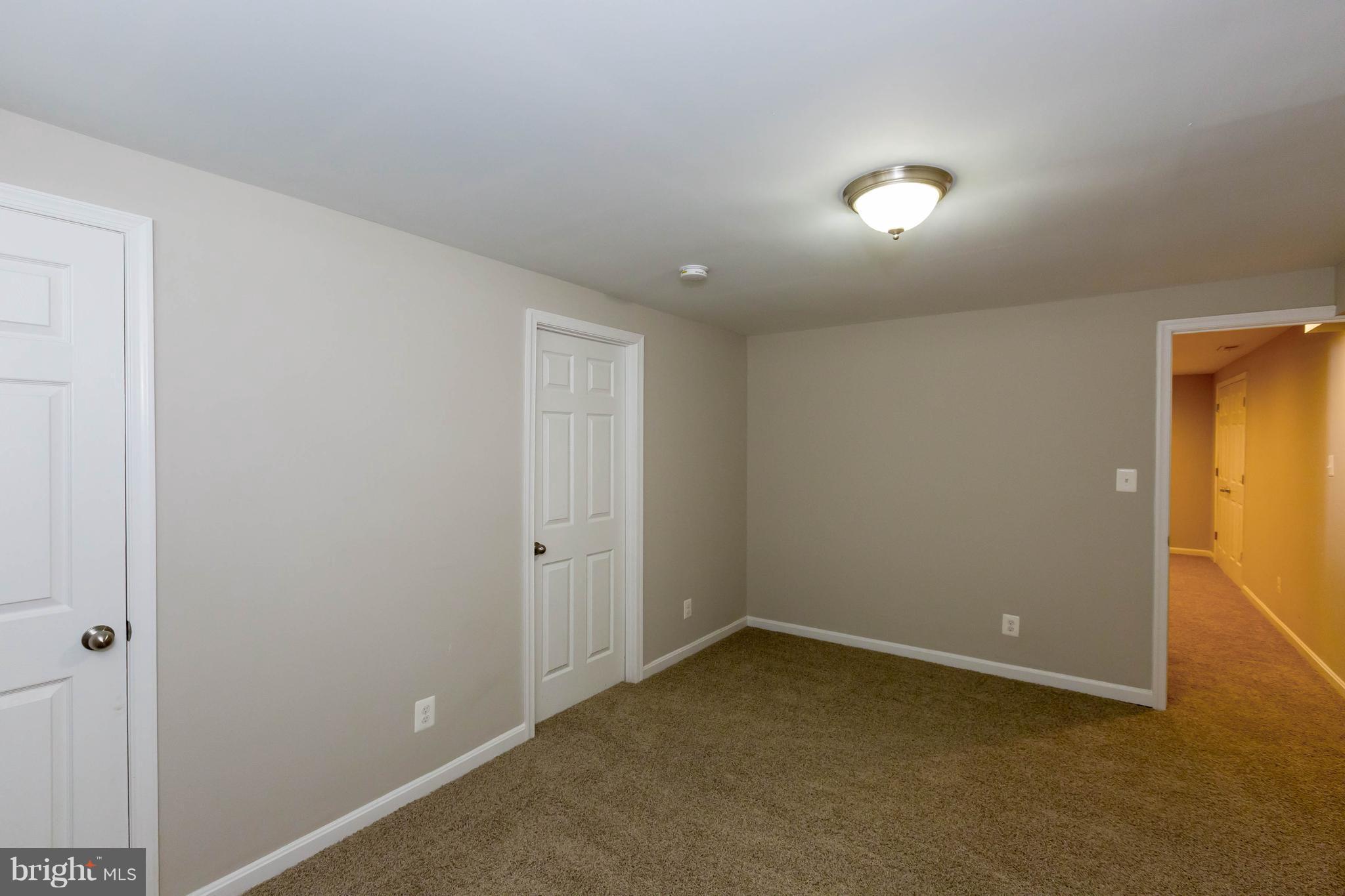 WESTBURY - Residential