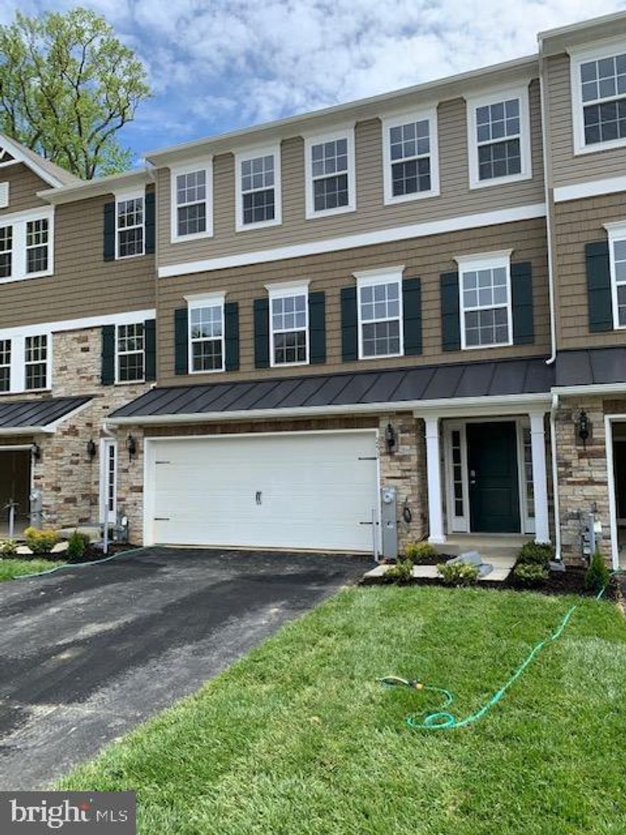 Spacious luxury villa, featuring over 3,000 sq ft of living space. First-floor owner's suite with full bath. # finished levels and much more. This is an age-restricted community of 55 and older. All tenants must complete a full application. credit report and background check.