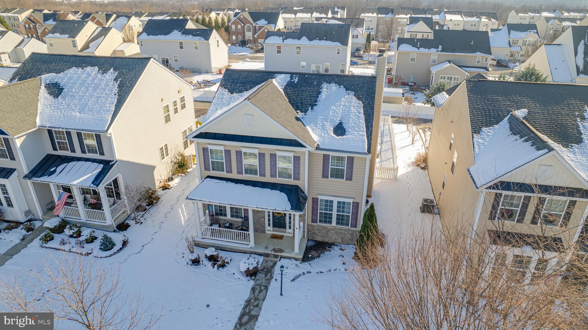 LAKELAND PLACE - Residential