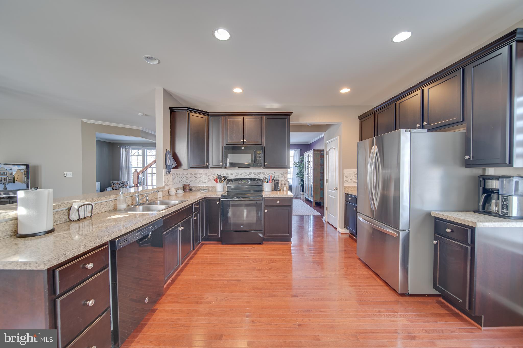 LAKELAND PLACE - Residential