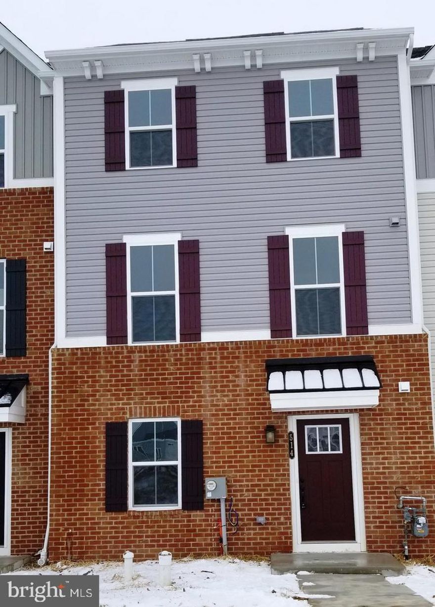 Beautiful newly build townhouse in the desirable "ATWATER" community. Freshly painted and cleaned, this three-bedroom unit offers a spacious open-concept kitchen with an oversized deck.
Enter into the airy foyer that greets you with the finished basement rec room, a  powder room, and a large storage closet. 
The second level offers the kitchen with stainless steel appliances, white cabinetry, and granite countertops.
a spacious living room, a dining area with a sliding glass door to the deck, and a powder room.
The third level offers a laundry area, a Main bedroom with a walking closet, and an en suite bathroom featuring a separate glass stall shower, soaking tub, and double bowl sink.
Two additional bedrooms and a hallway full bathroom complete this level.
A lifestyle of luxury and convenience at Atwater is one of a kind.