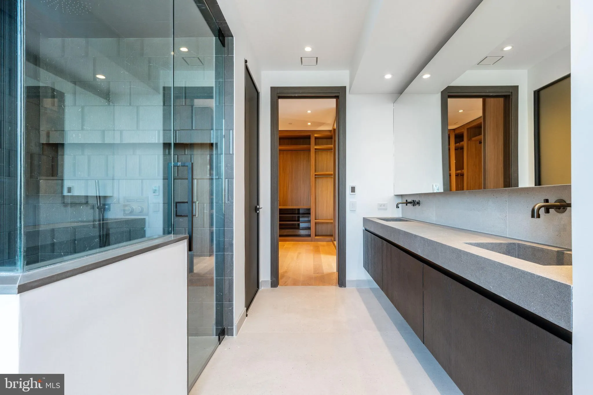 Philadelphia, Pennsylvania 19106, United States, 5 Bedrooms Bedrooms, ,6 BathroomsBathrooms,Residential,Active,121363