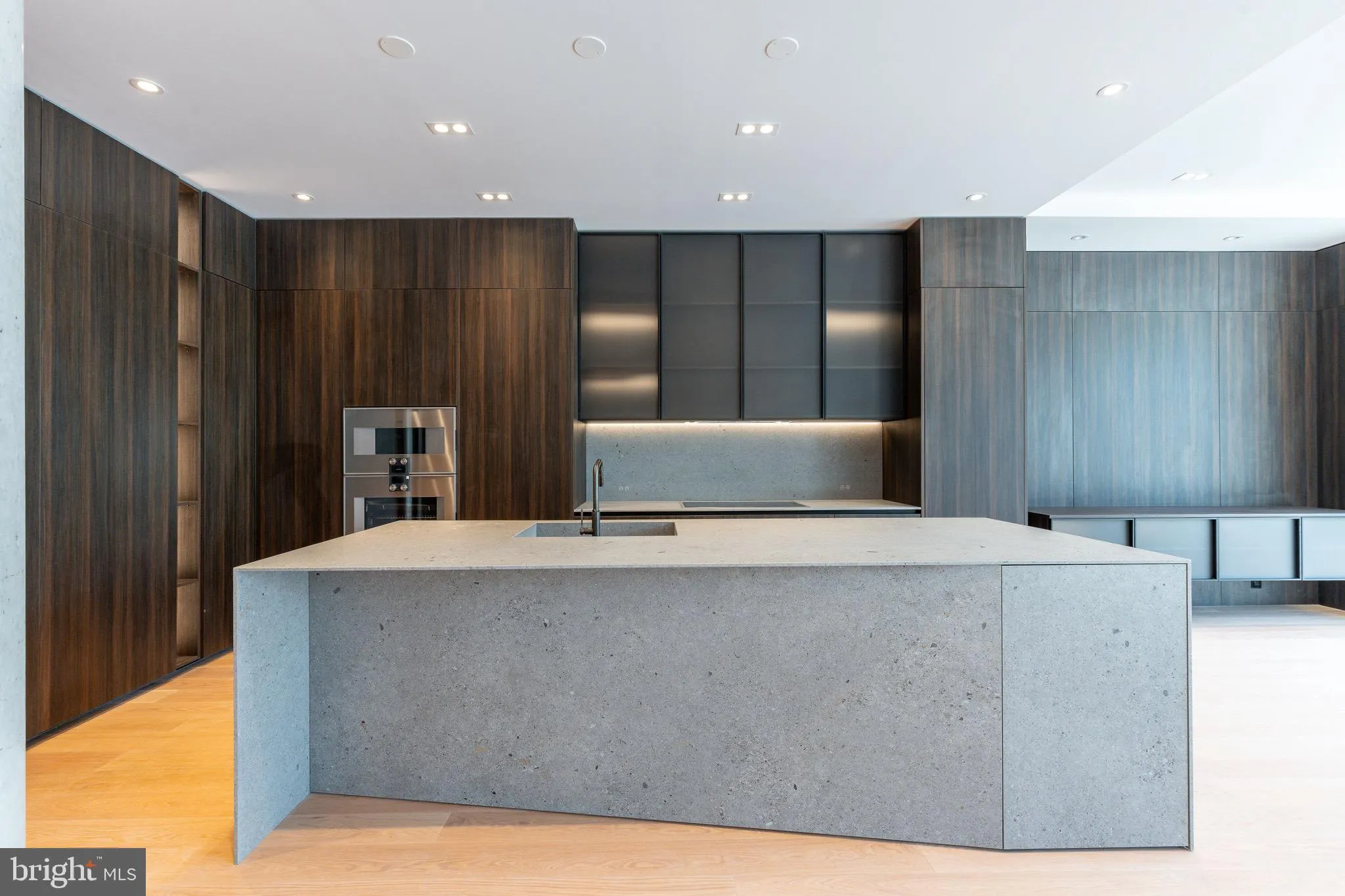 Philadelphia, Pennsylvania 19106, United States, 5 Bedrooms Bedrooms, ,6 BathroomsBathrooms,Residential,Active,121363