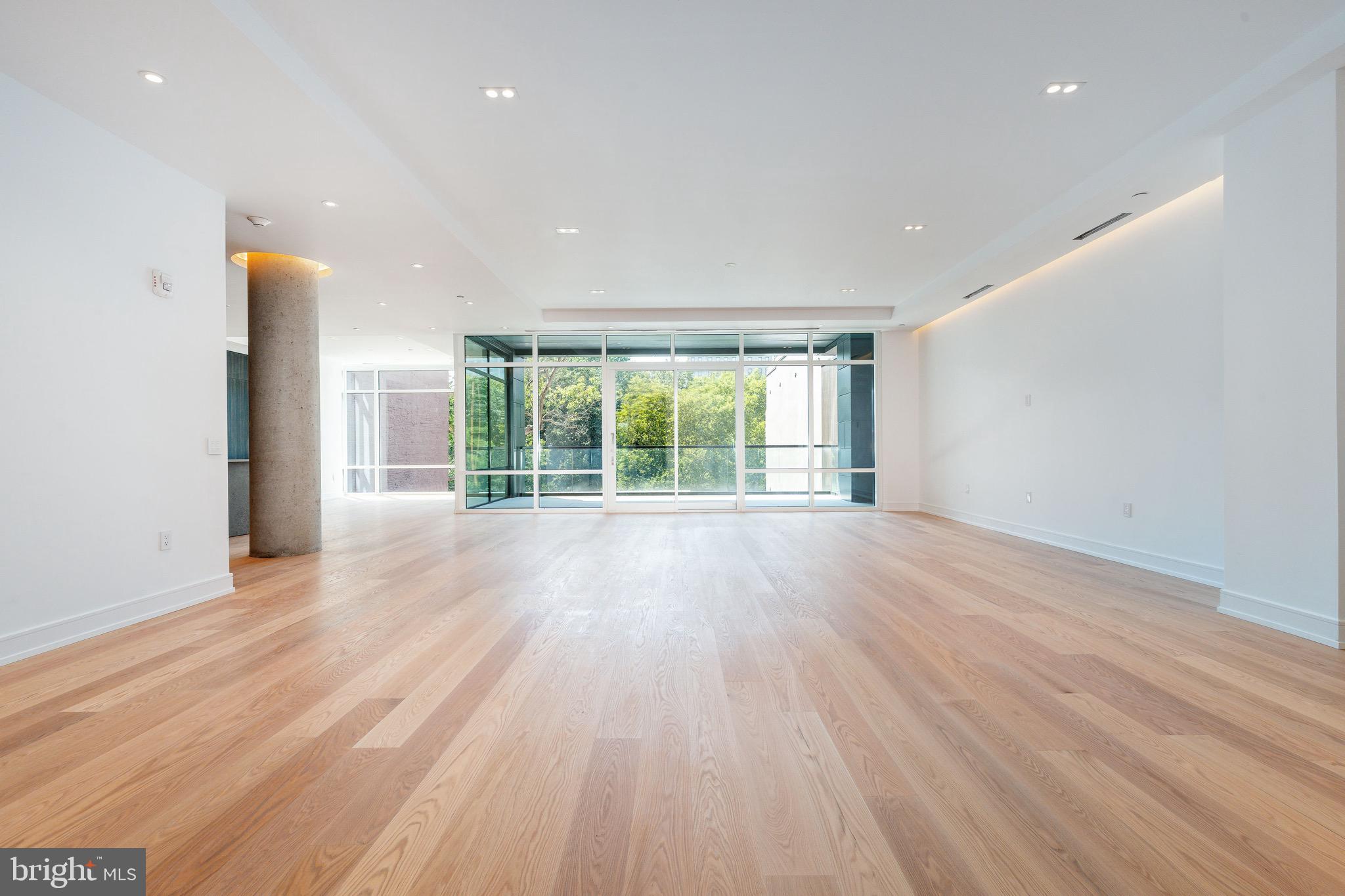 WASHINGTON SQ - Residential