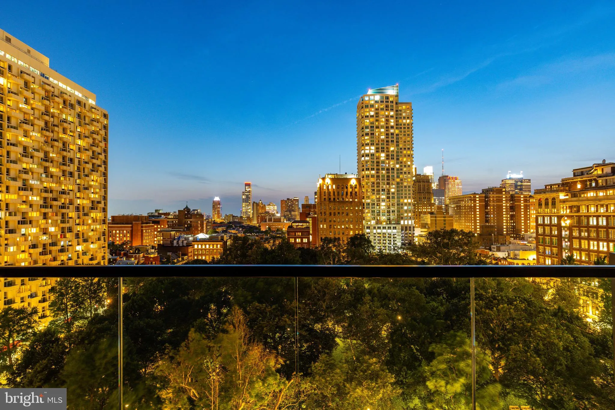 Philadelphia, Pennsylvania 19106, United States, 5 Bedrooms Bedrooms, ,6 BathroomsBathrooms,Residential,Active,121363