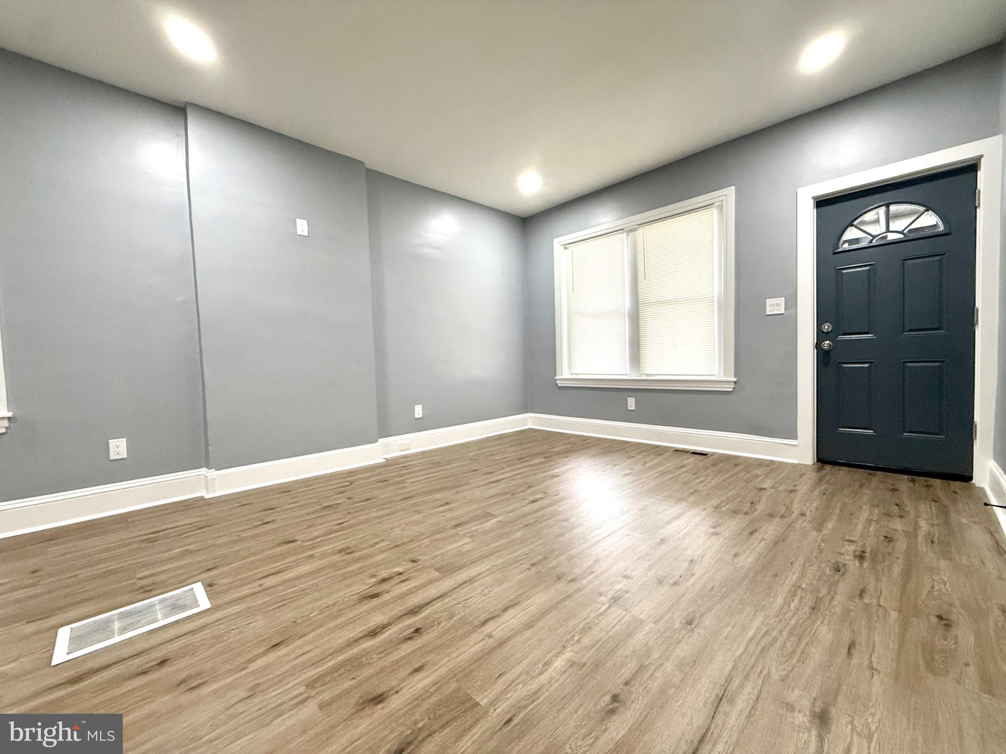 1819 W 6TH STREET
