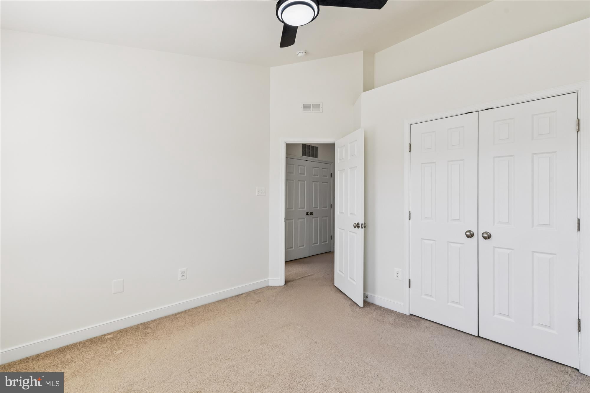 HUNT VALLEY OVERLOOK - Residential