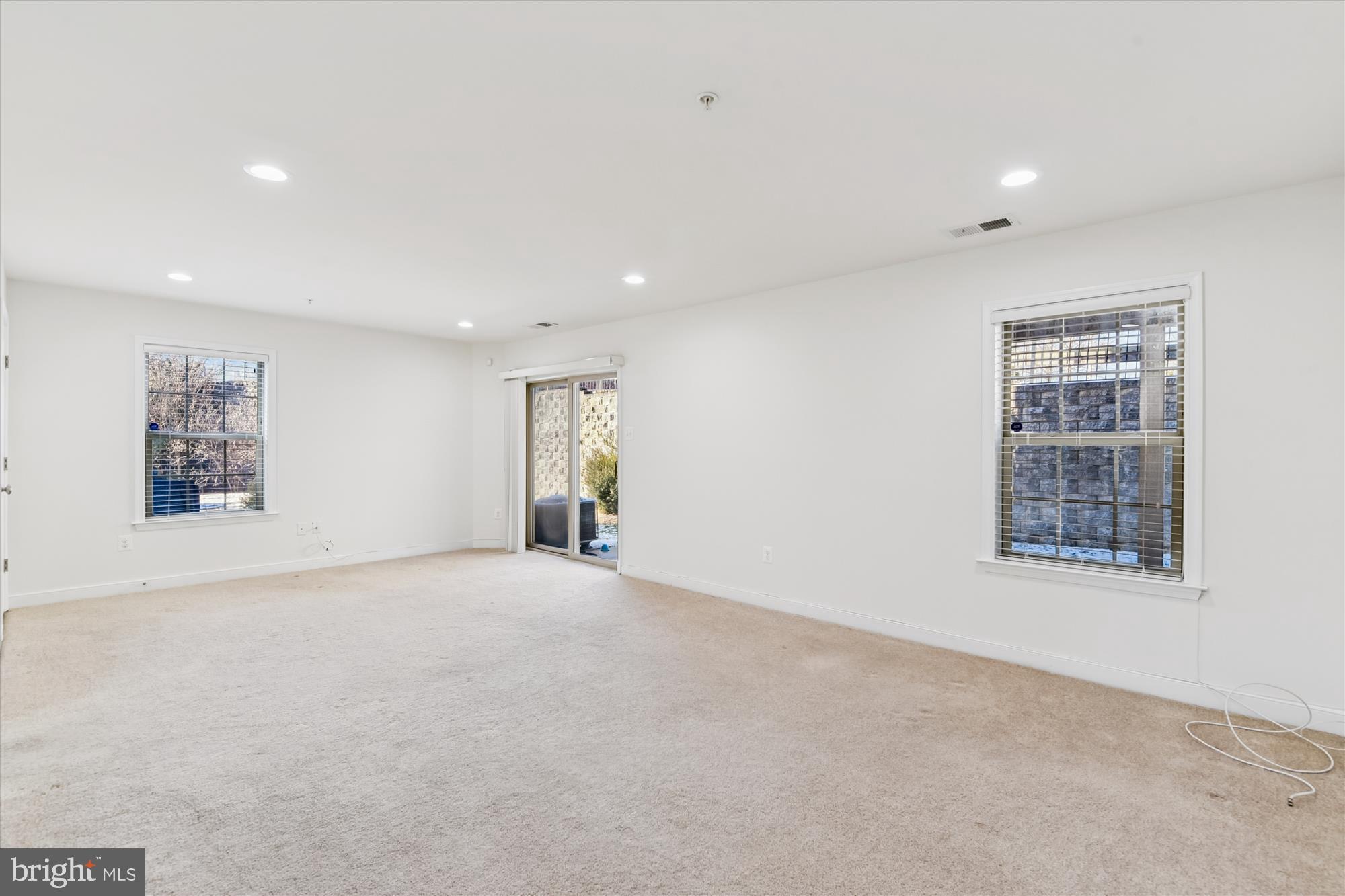 HUNT VALLEY OVERLOOK - Residential