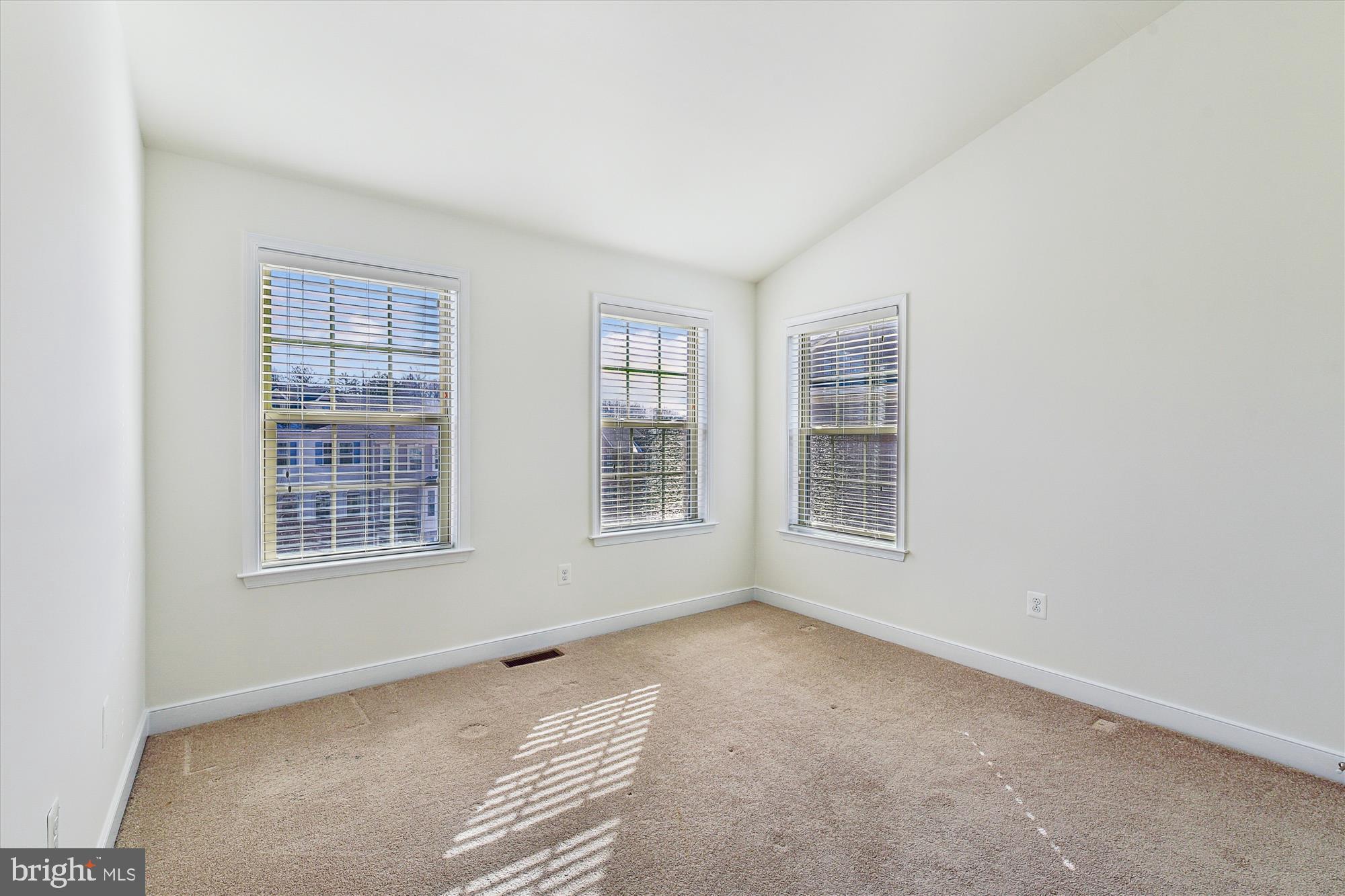 HUNT VALLEY OVERLOOK - Residential