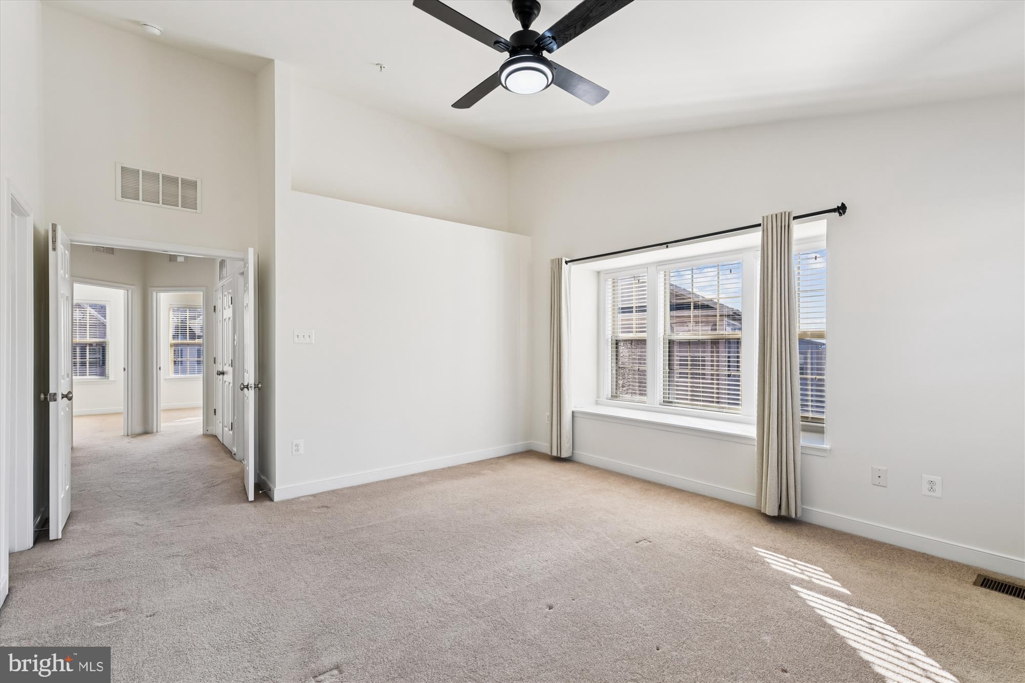 HUNT VALLEY OVERLOOK - Residential