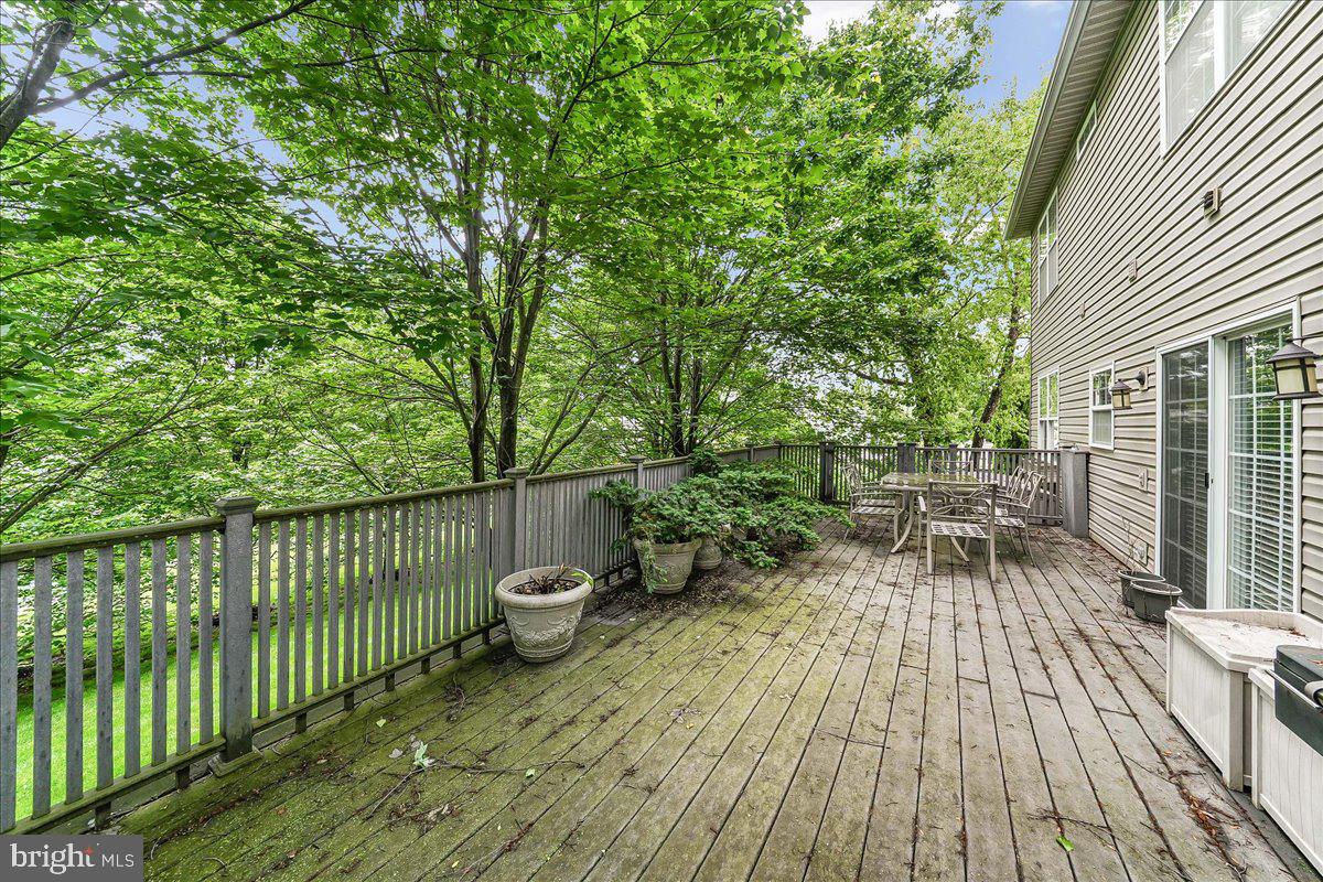 BRANFORD VILLAGE - Residential