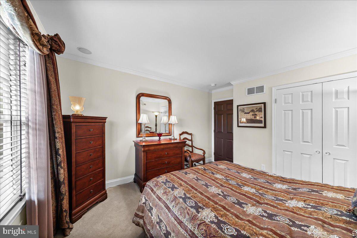 BRANFORD VILLAGE - Residential