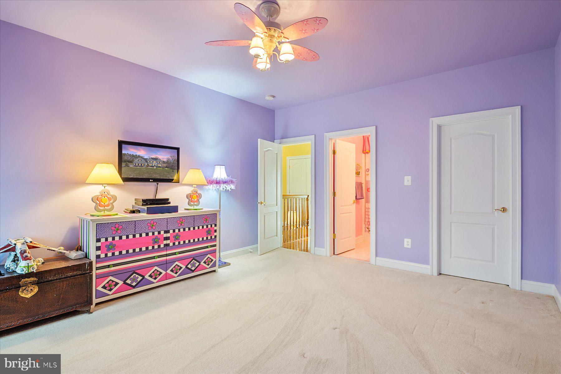 GREENSPRING - Residential