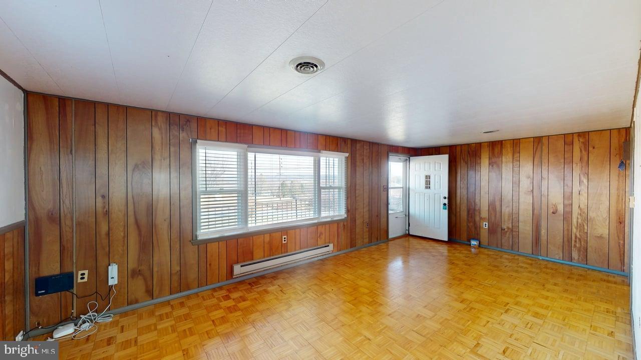 OLD SUNRISE SUMMIT - Residential