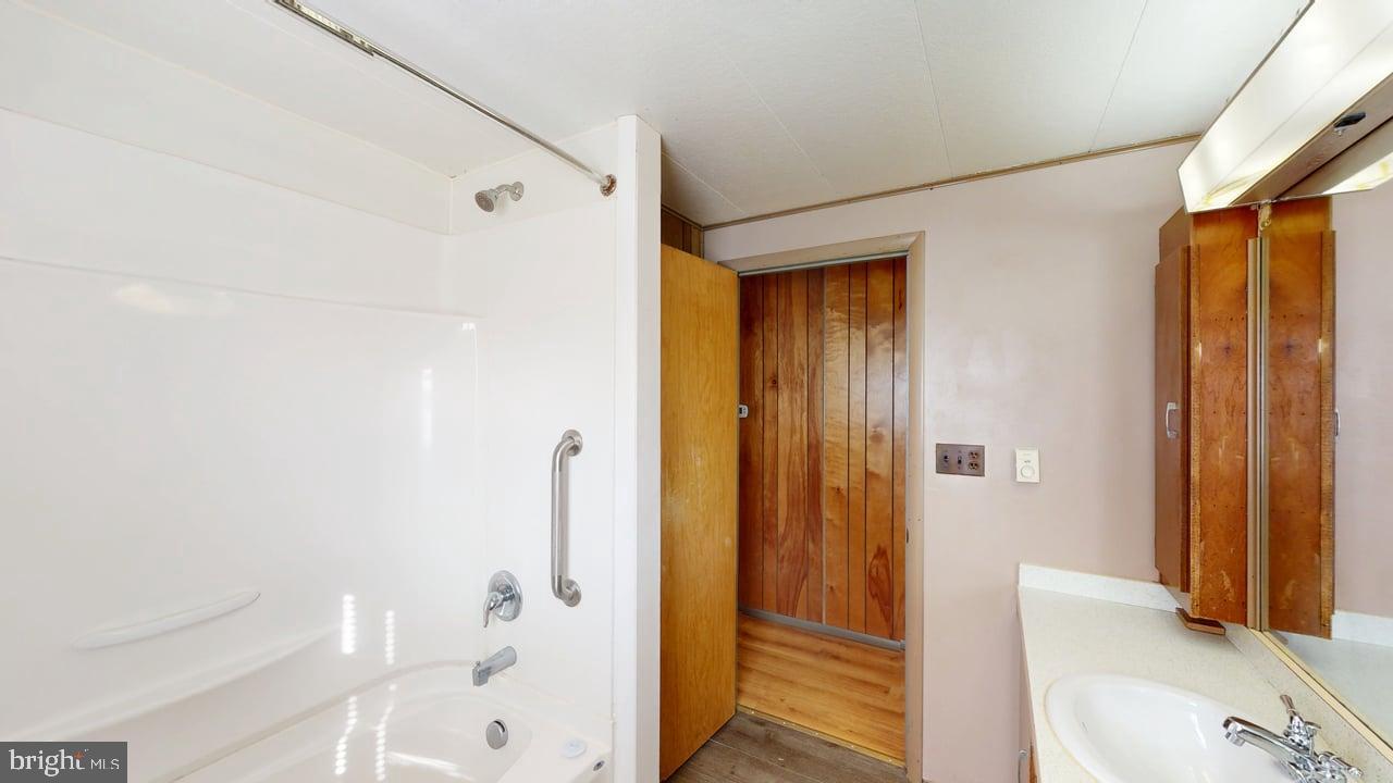 OLD SUNRISE SUMMIT - Residential