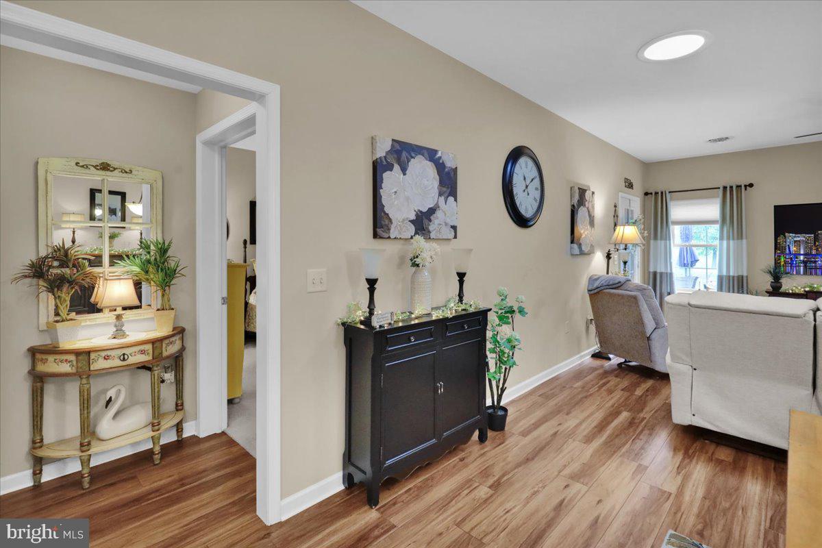 BRIAR LAKE - Residential
