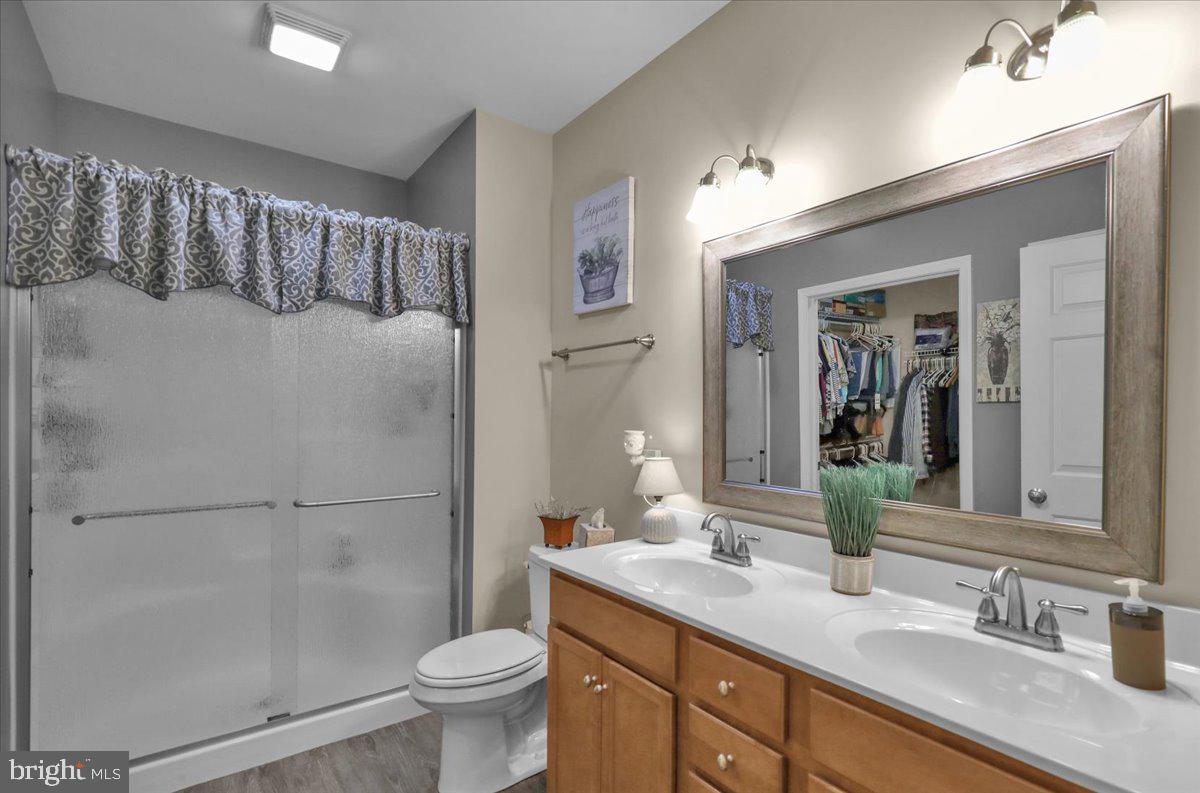 BRIAR LAKE - Residential