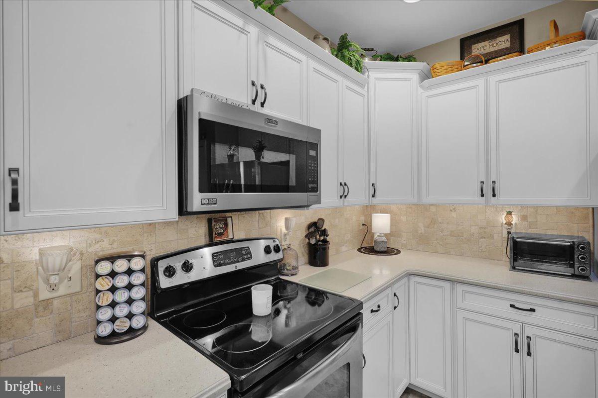 BRIAR LAKE - Residential
