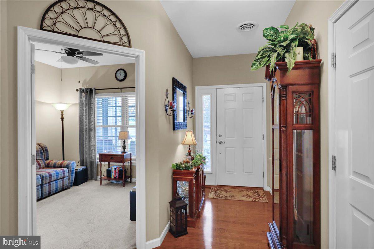 BRIAR LAKE - Residential