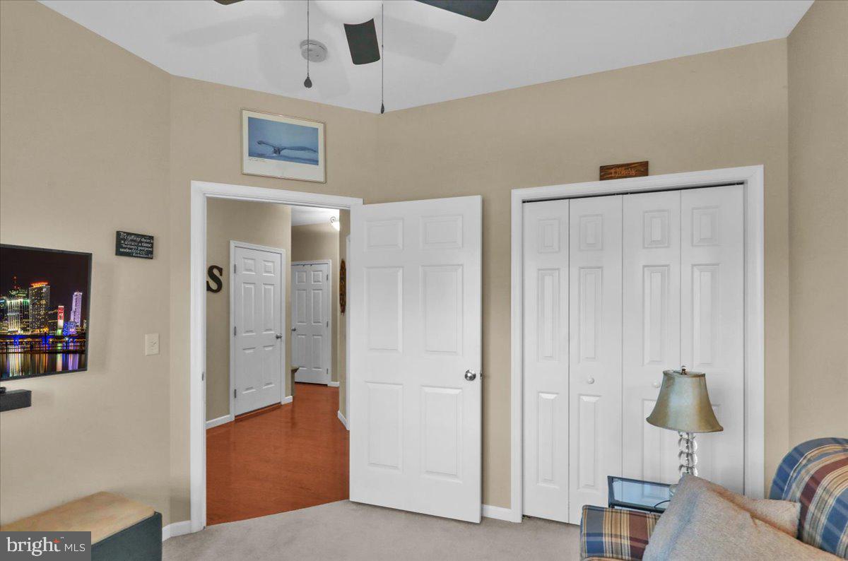BRIAR LAKE - Residential