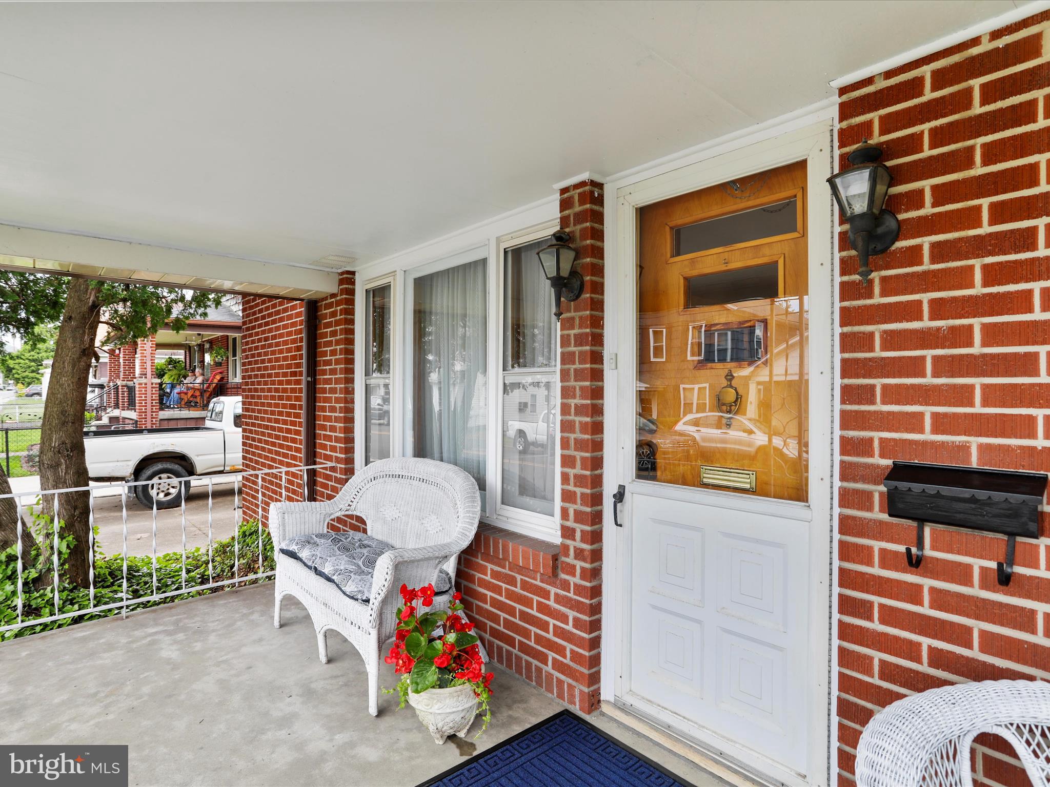 WEST END - Residential