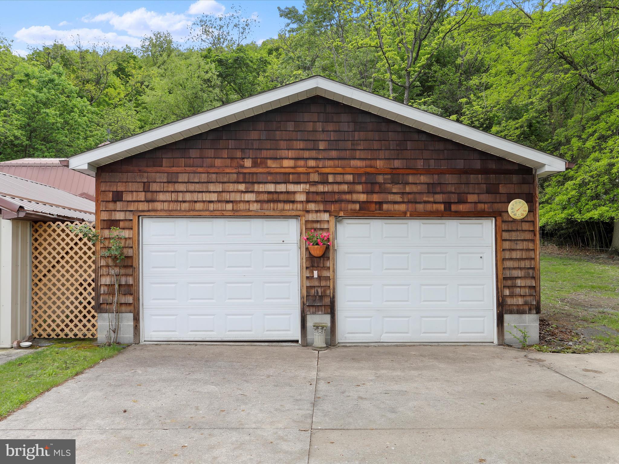 WEST END - Residential