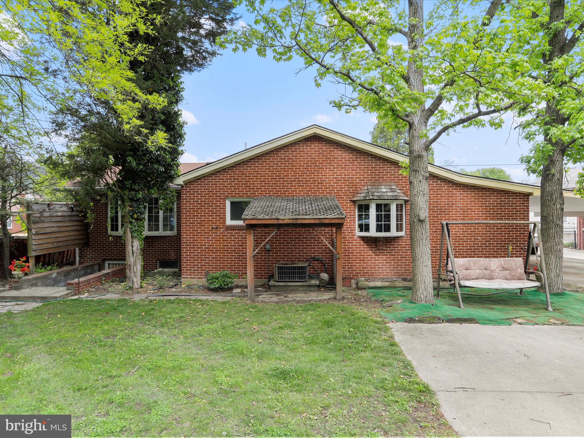 WEST END - Residential