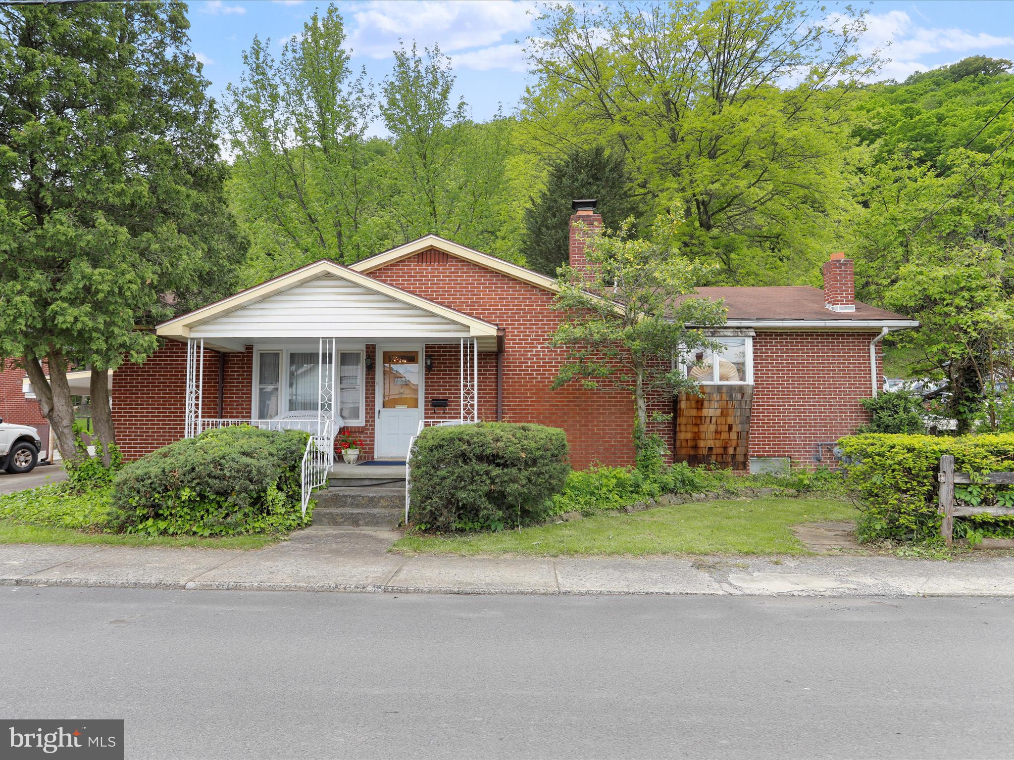 WEST END - Residential