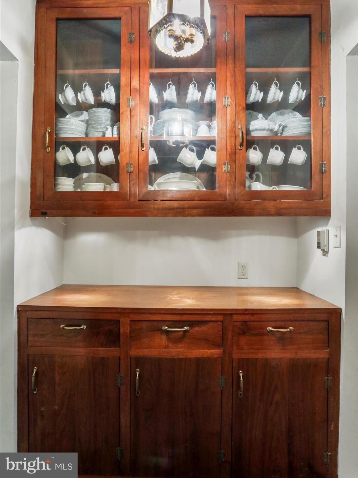 WEST END - Residential