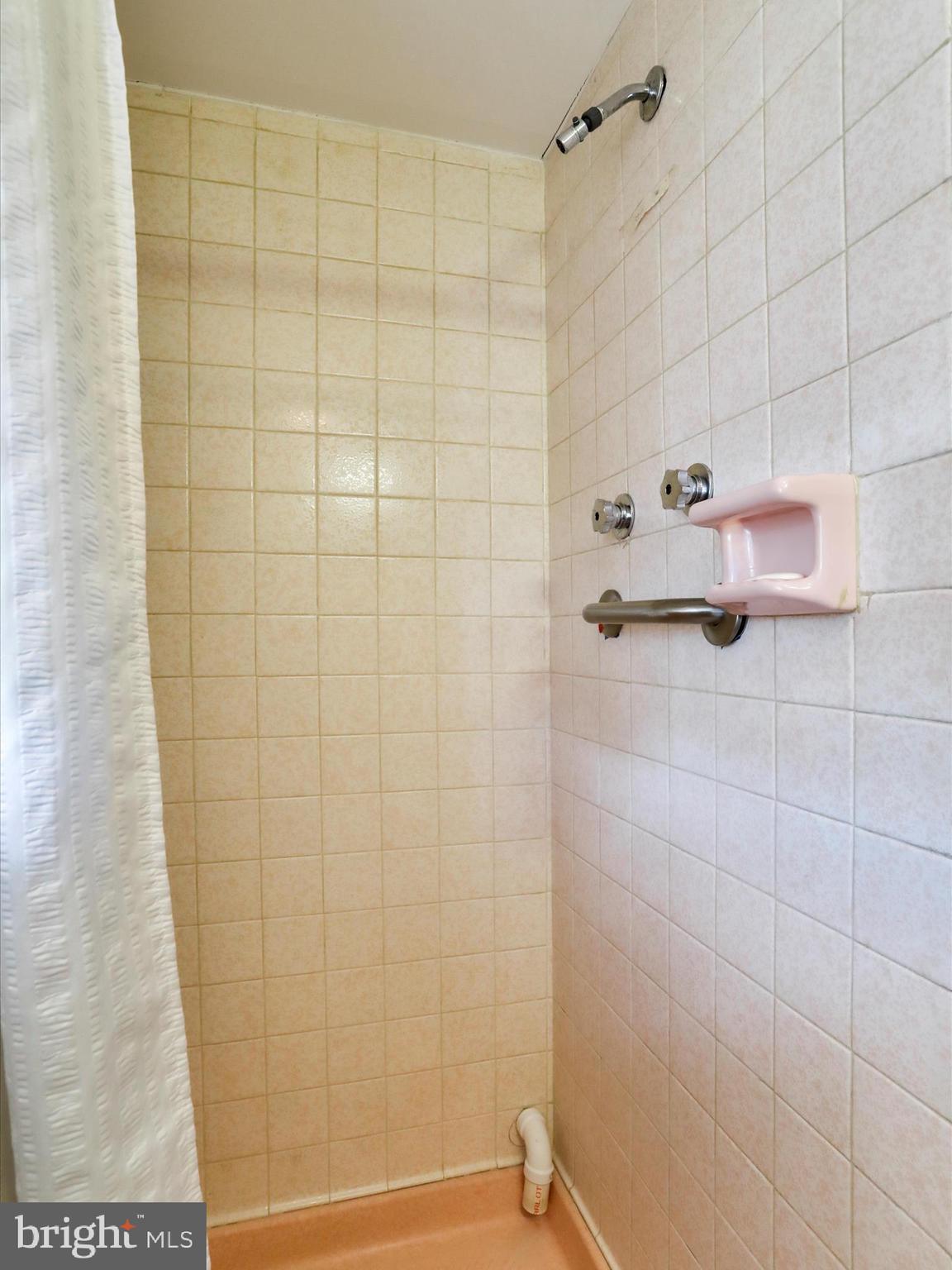 WEST END - Residential