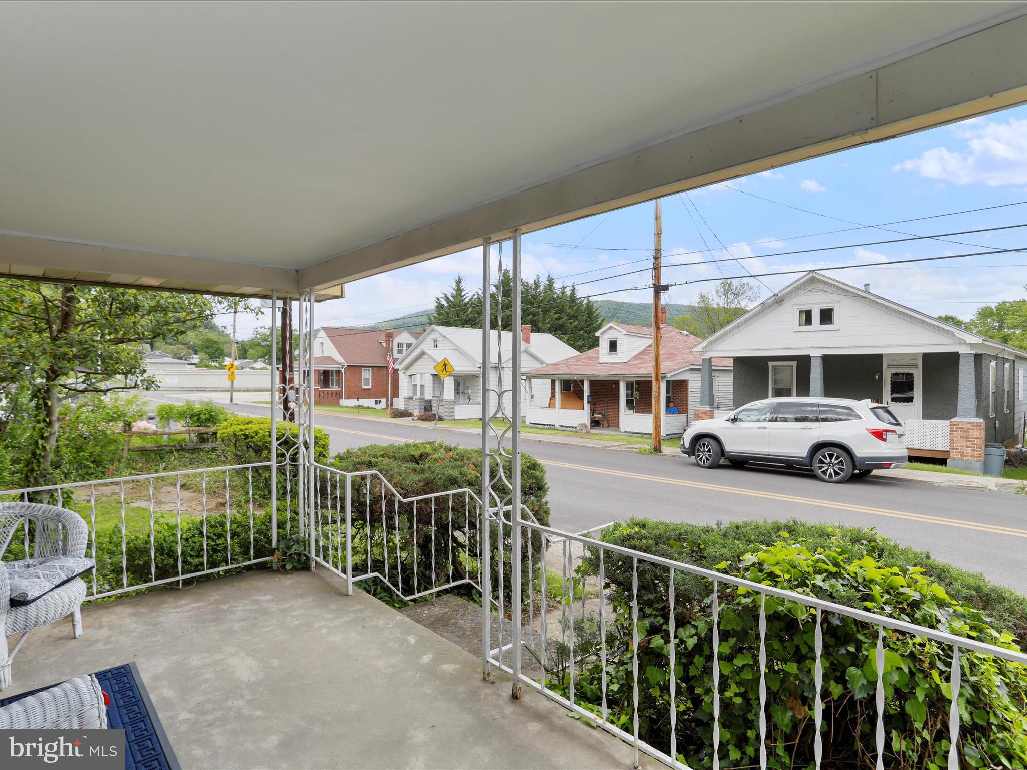 WEST END - Residential