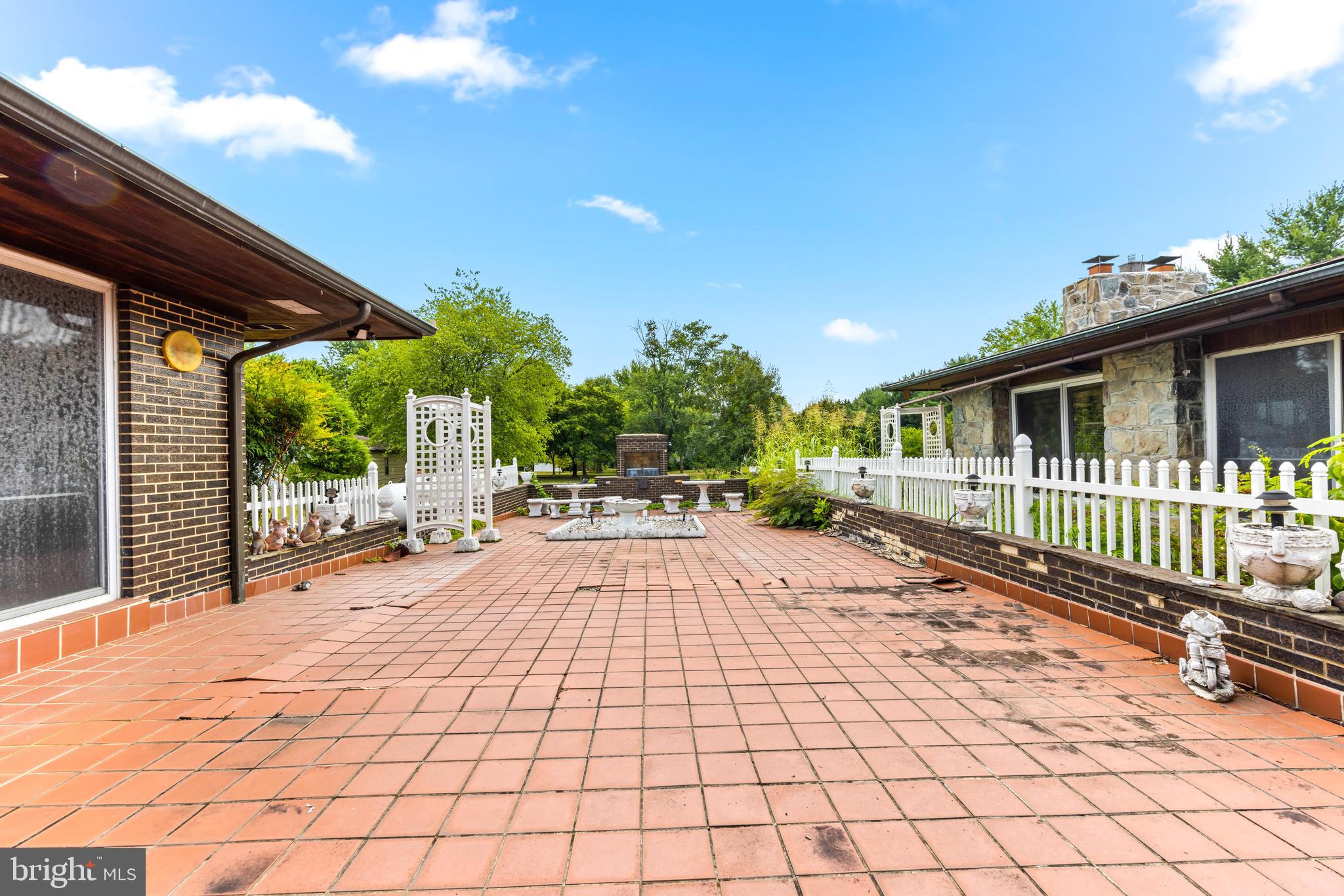 HANSON HILLS - Residential