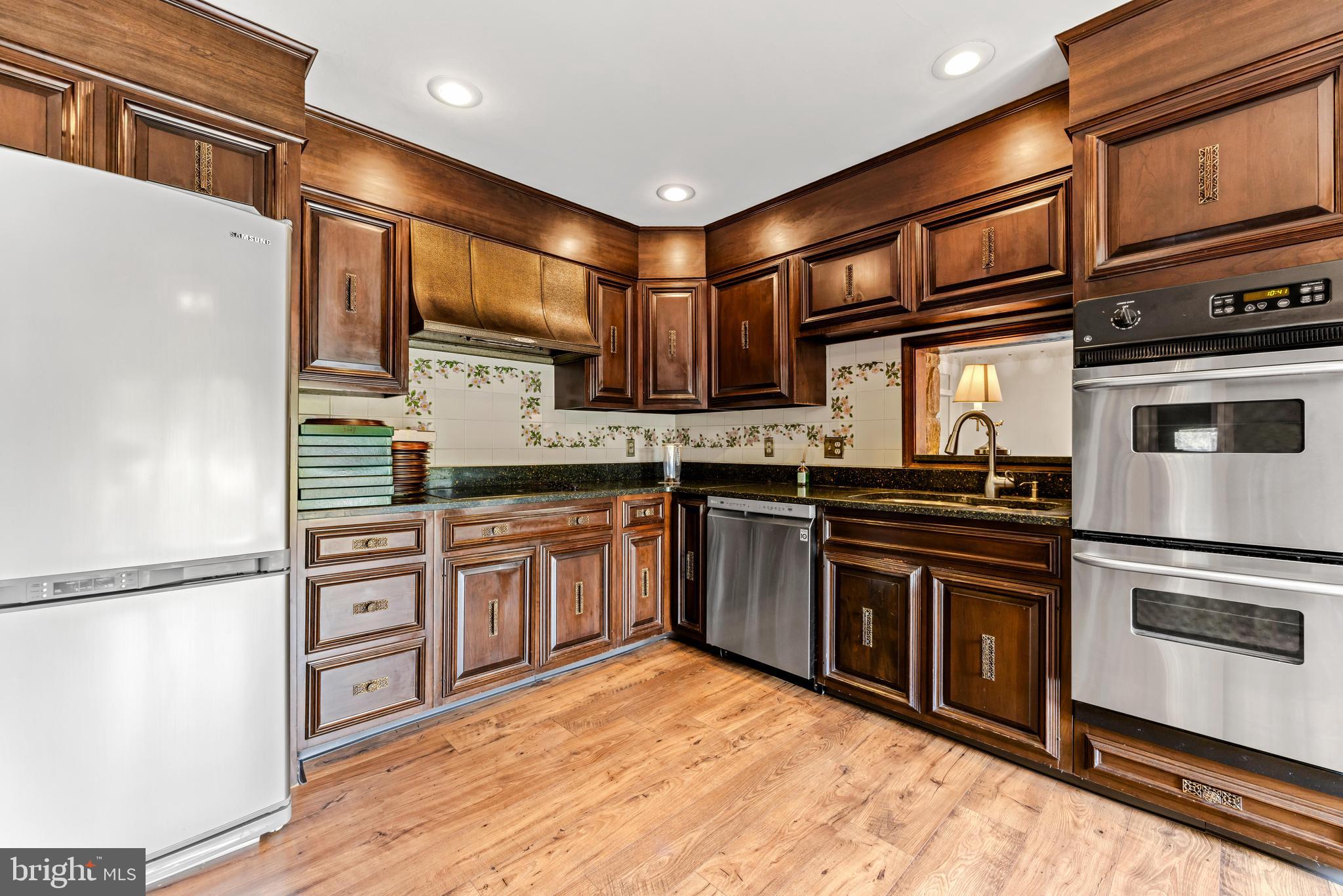 HANSON HILLS - Residential