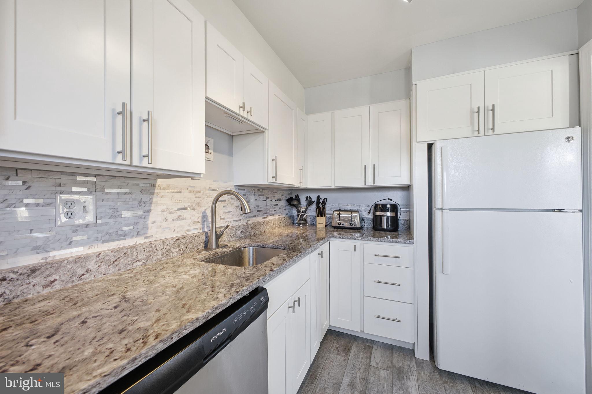 6611 E WAKEFIELD DRIVE C1