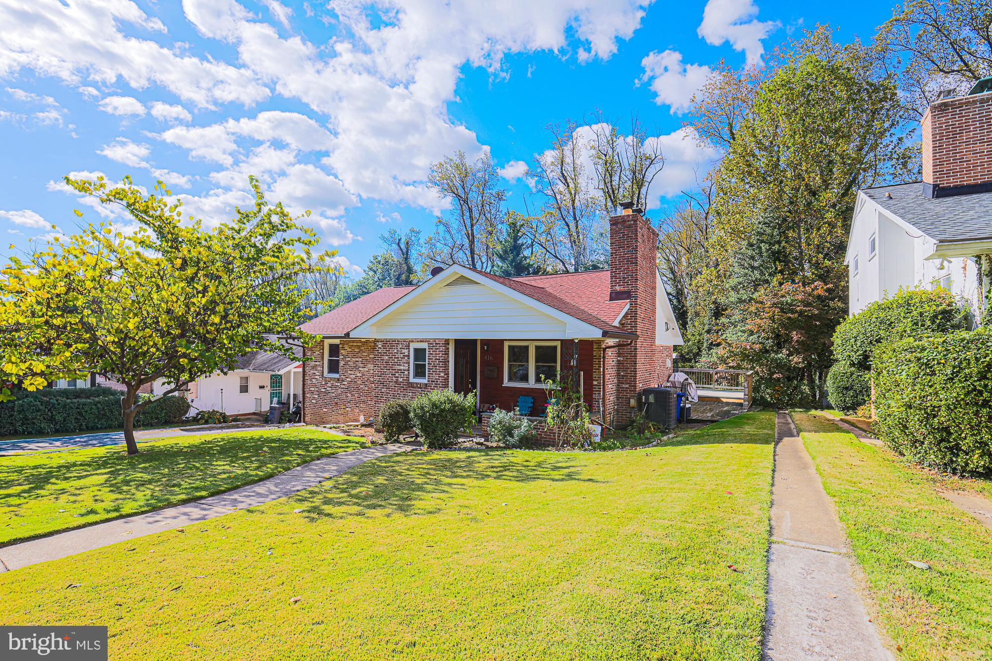 TEN HILLS - Residential