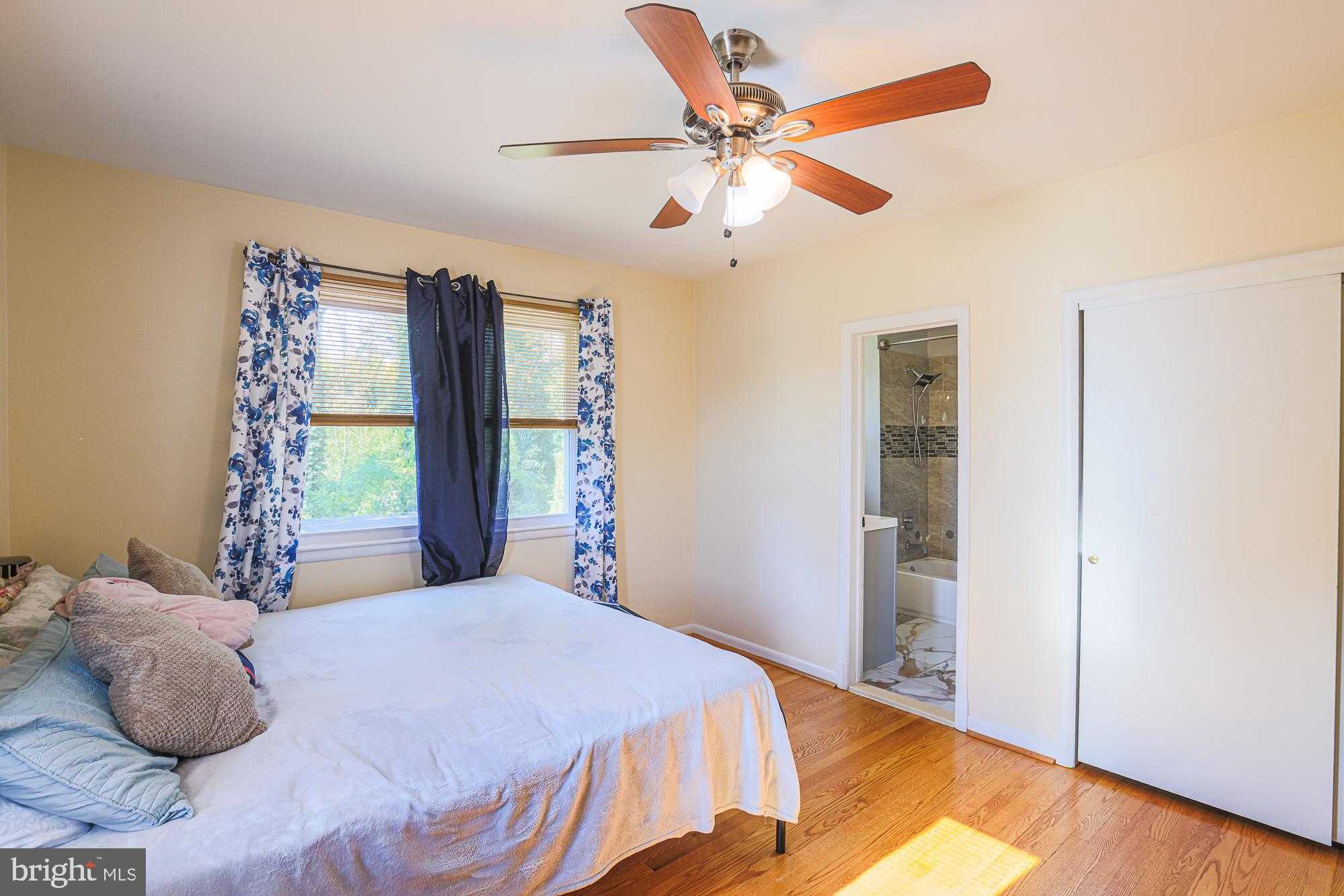 TEN HILLS - Residential