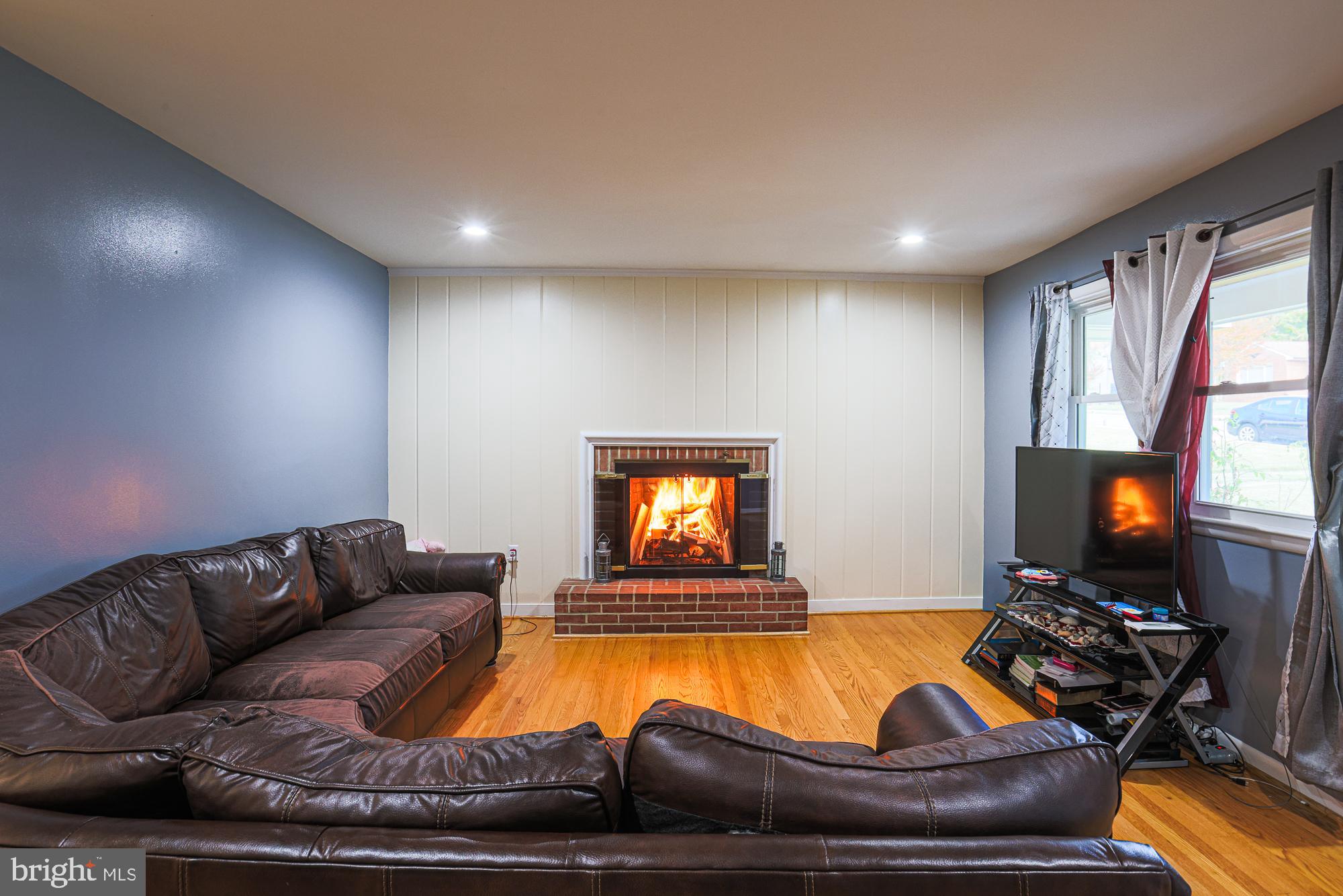 TEN HILLS - Residential