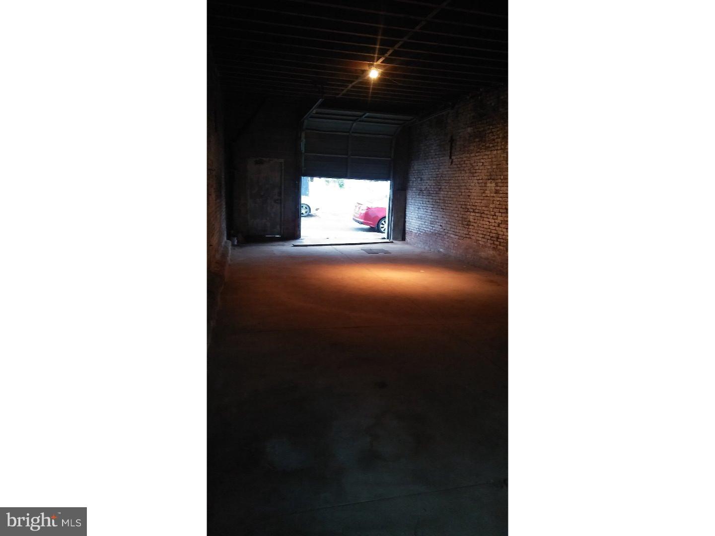 KENSINGTON - Commercial Sale