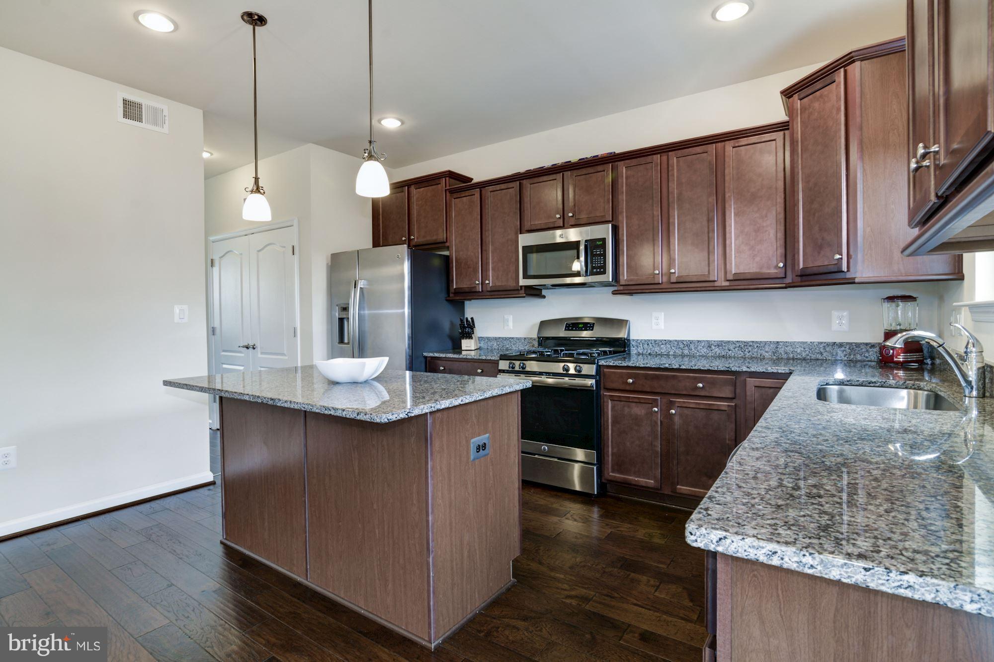 RAPPAHANNOCK LANDING - Residential Lease