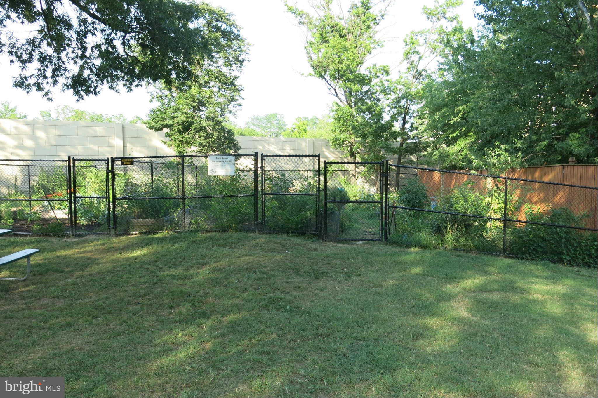 WESTHAMPTON MEWS - Residential