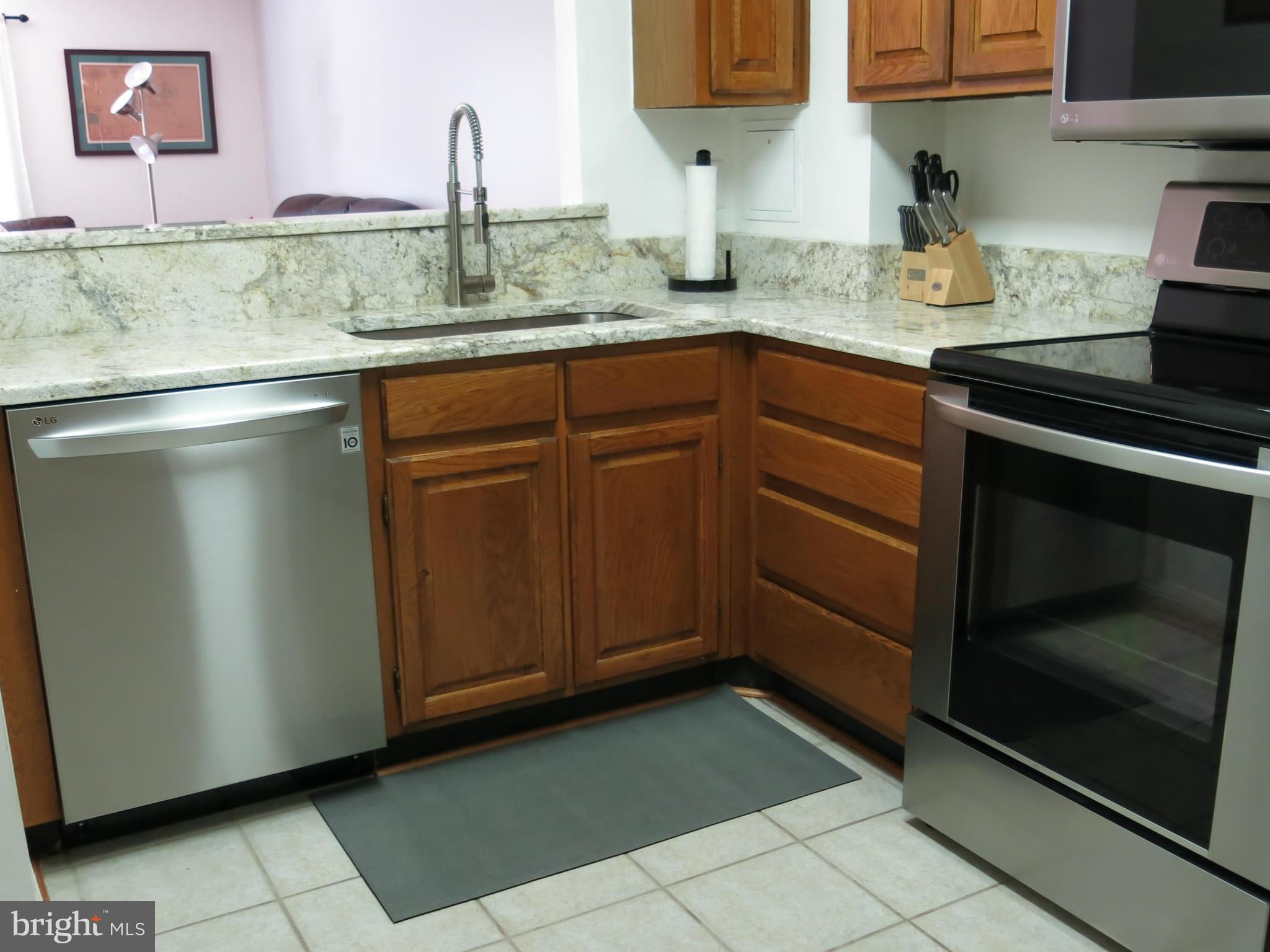 WESTHAMPTON MEWS - Residential