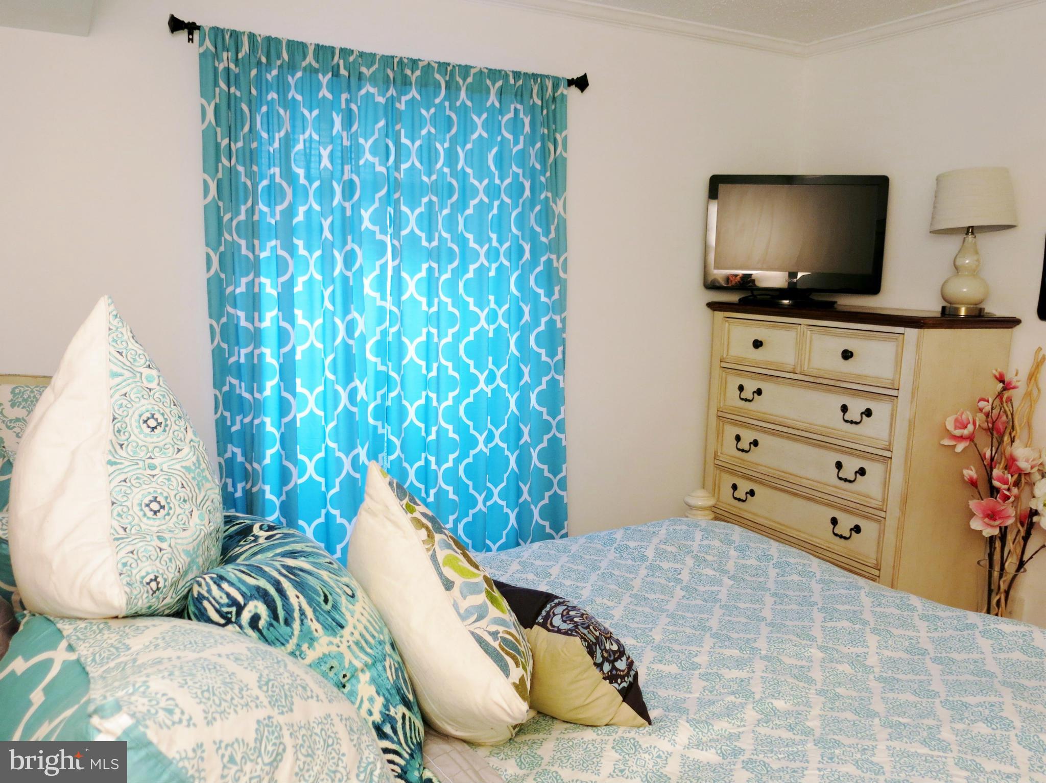 WESTHAMPTON MEWS - Residential