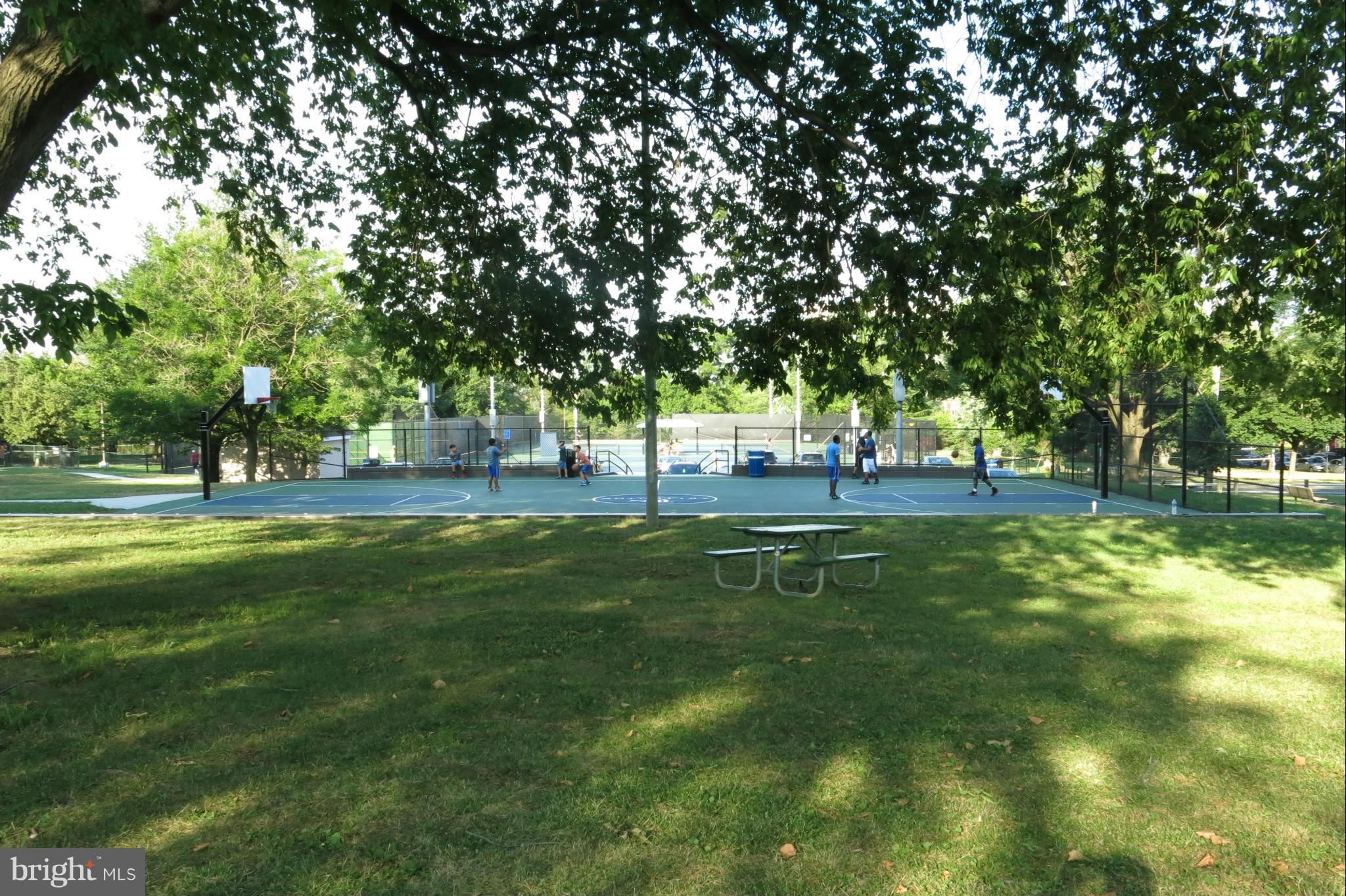 WESTHAMPTON MEWS - Residential