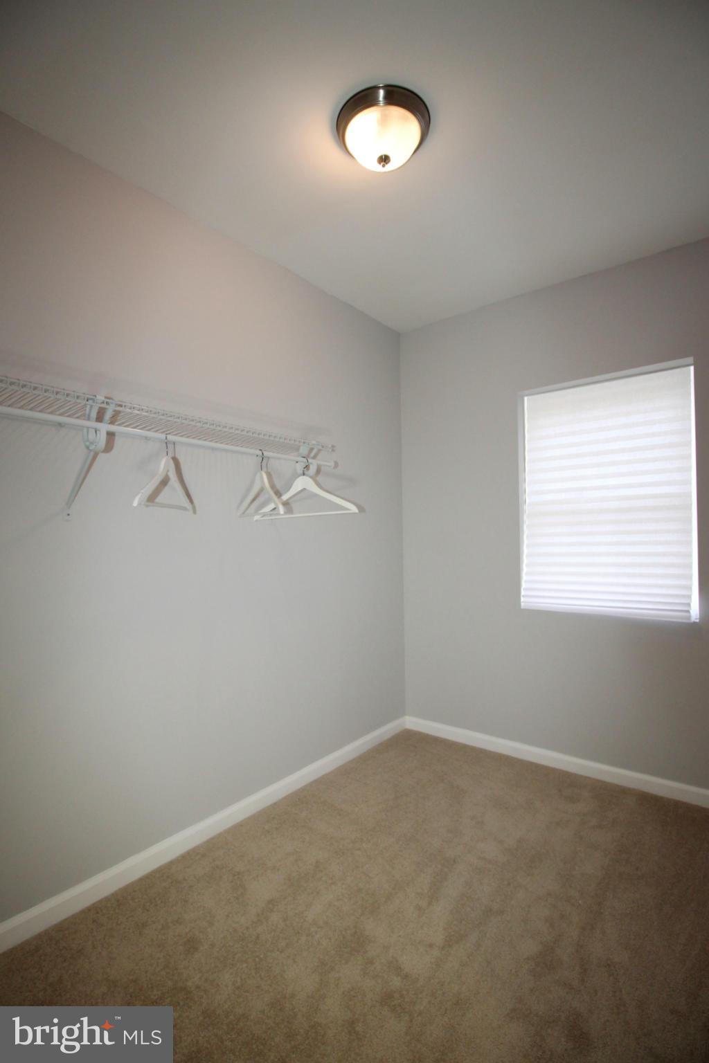 FOX RUN - Residential